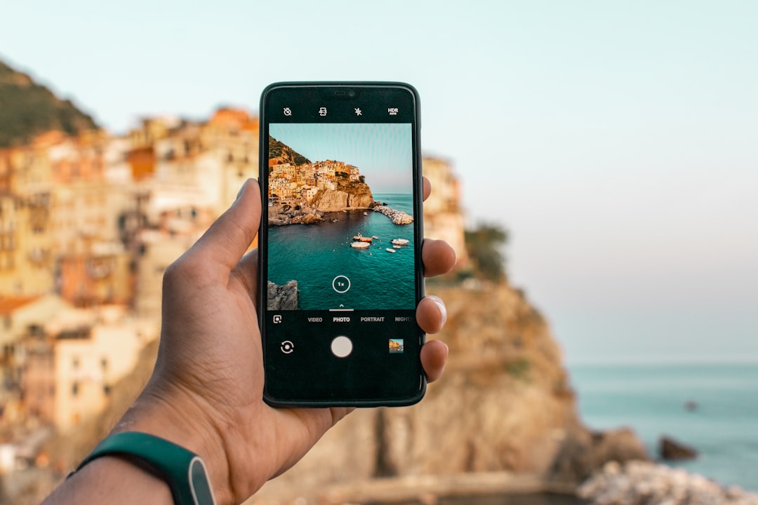 What Changes When You Convert HEIF to JPEG on iPhone